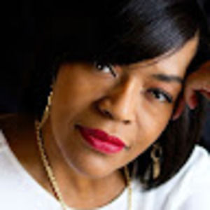 Meet your Posher, Valarie